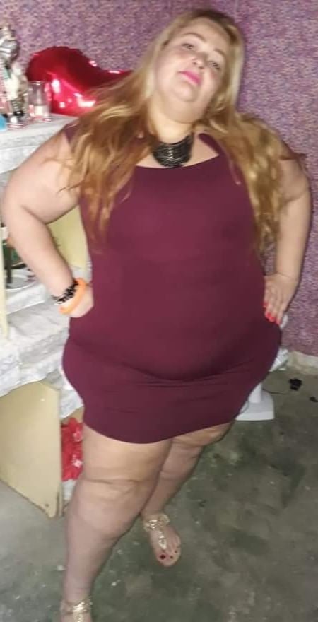 phat piggy Magda B showing phat belly N her huge azz #CdejCVBK