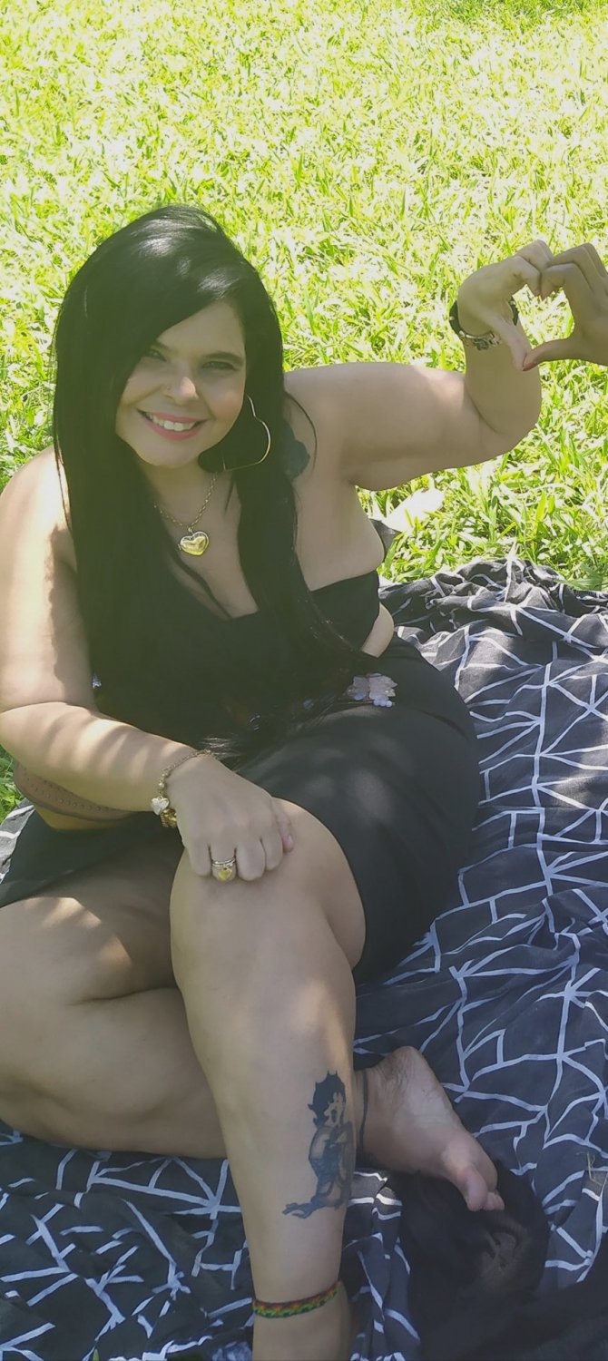 Daniele M i will post all her nude #0qwA471t