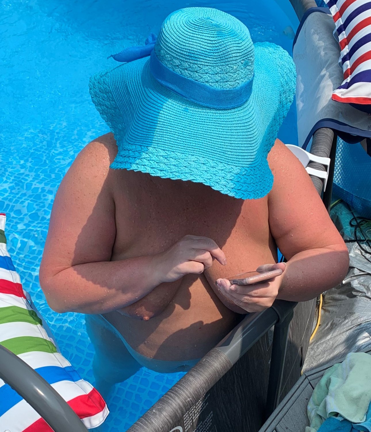 Naked fat wife in pool #IA7rKMUF
