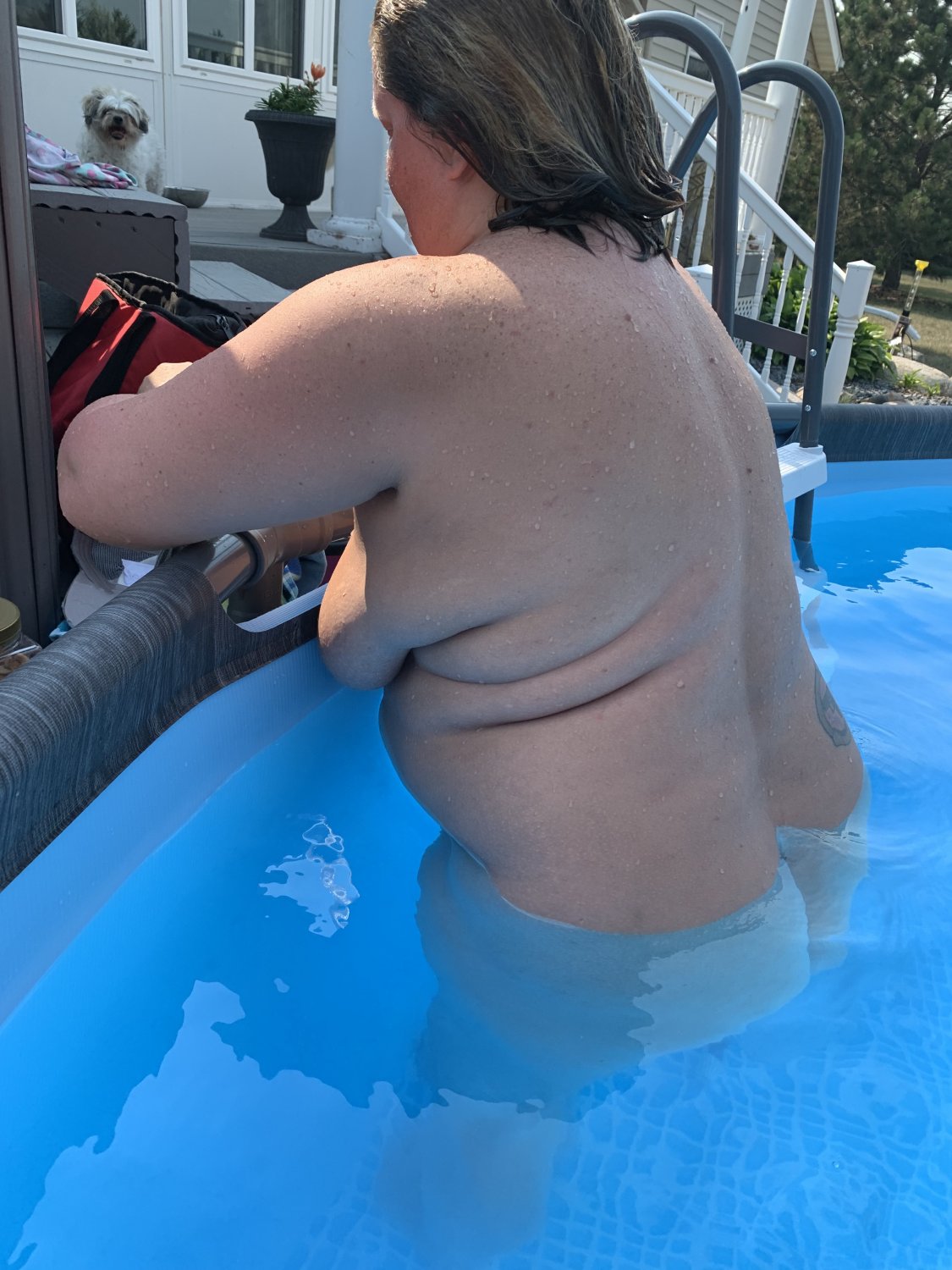 Naked fat wife in pool #QCeYouNx