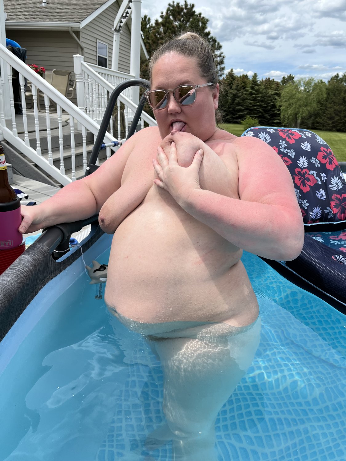 Naked fat wife in pool #YYaYPFLm