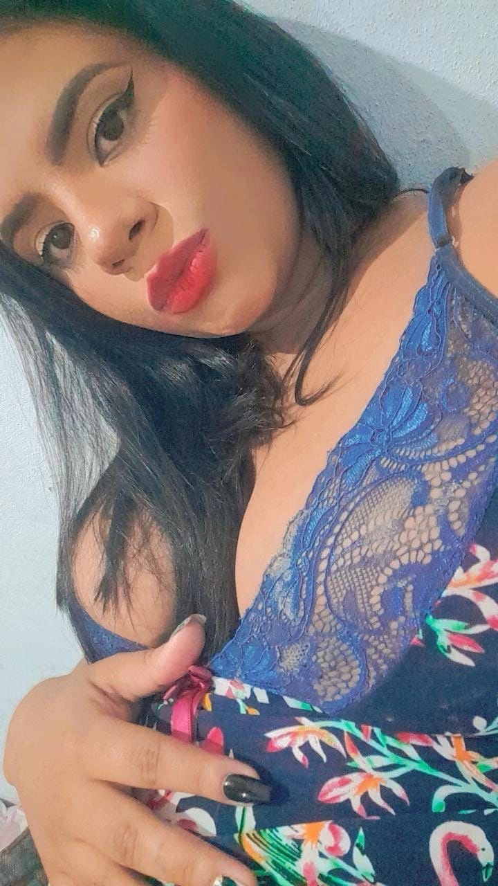 Suh Evelyn é uma peituda com leite nas tetas #HJbeVvUL