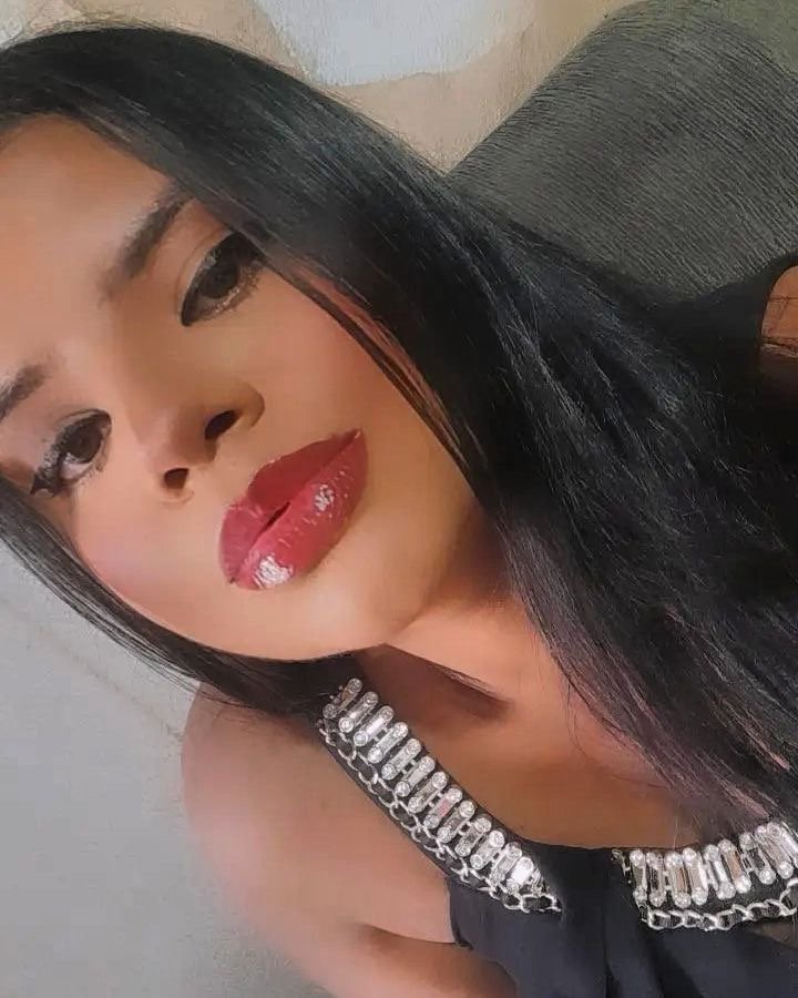 Suh Evelyn é uma peituda com leite nas tetas #aIFGzxwq