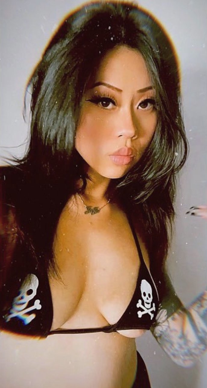Tatted Petite Asian stoner #FkUrNhMR