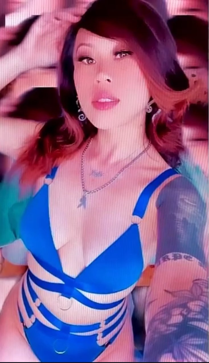 Tatted Petite Asian stoner #PoCmIDtJ