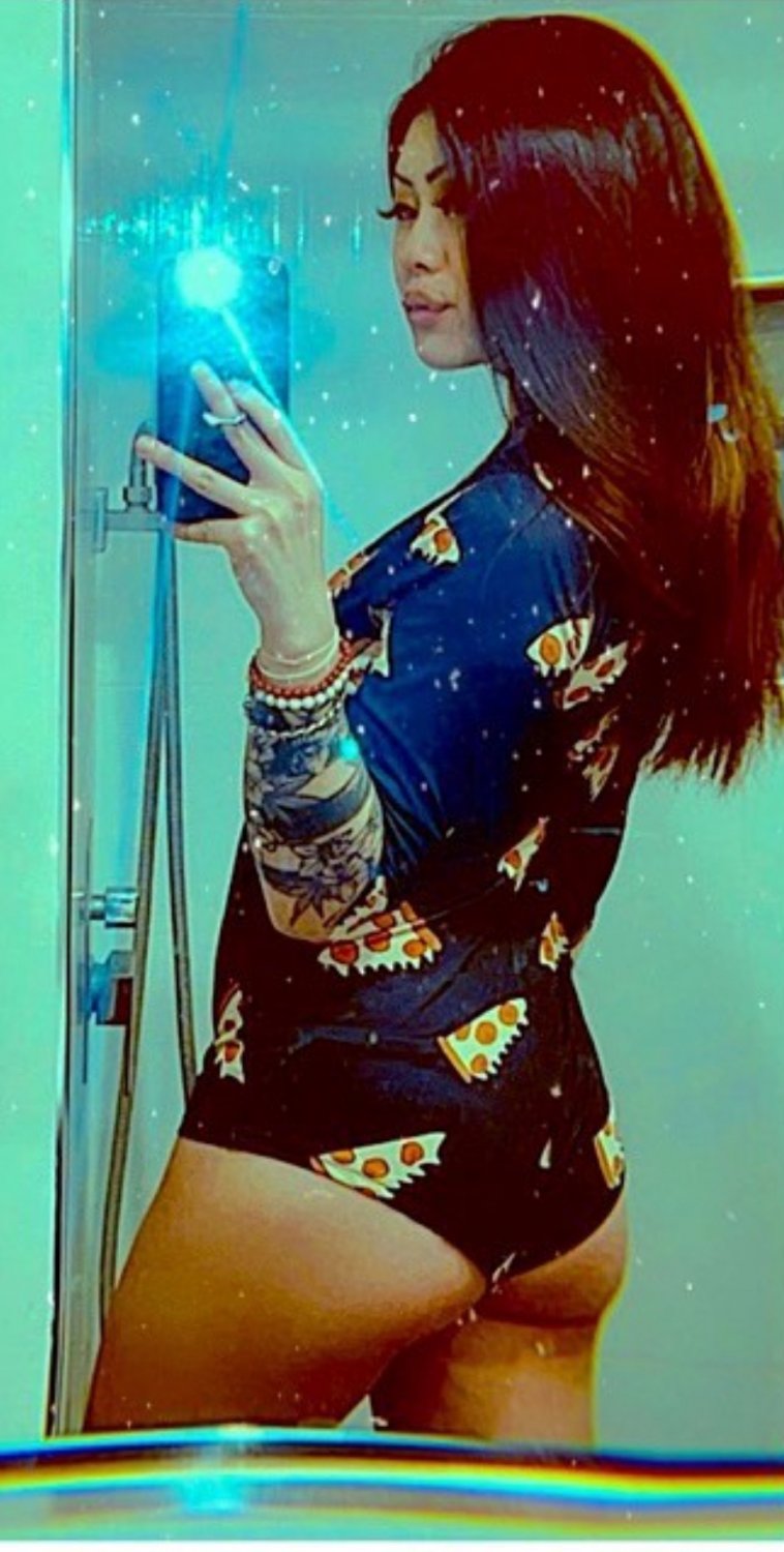 Tatted Petite Asian stoner #Uuozqqry