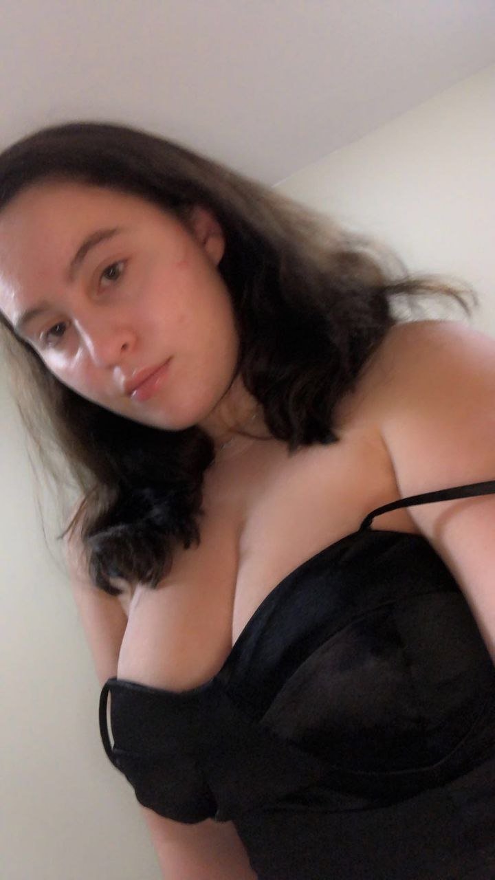 Hannah - With Breasts Big Enough For Pillows - Part 2.  (nud) #5Yuc2JkV